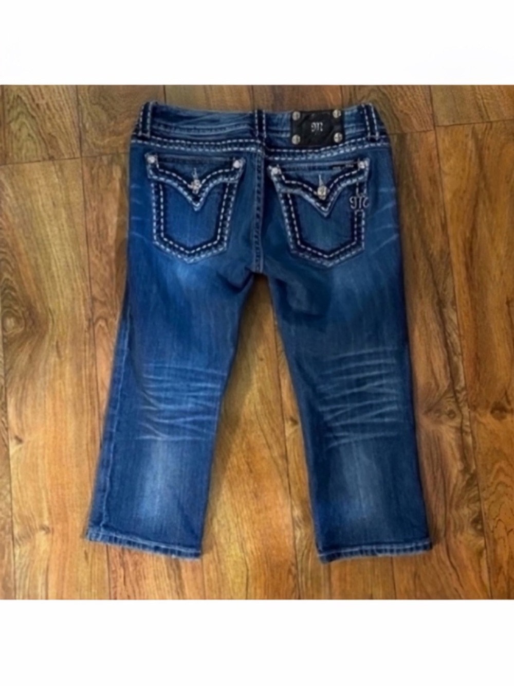 Beautiful Miss Me Capri Jeans With Thick Stitched Pockets